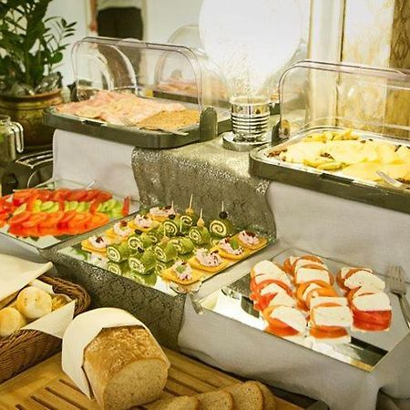 Hotel Miodowy Mlyn Опатув Экстерьер фото