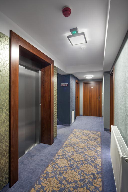 Hotel Miodowy Mlyn Опатув Экстерьер фото